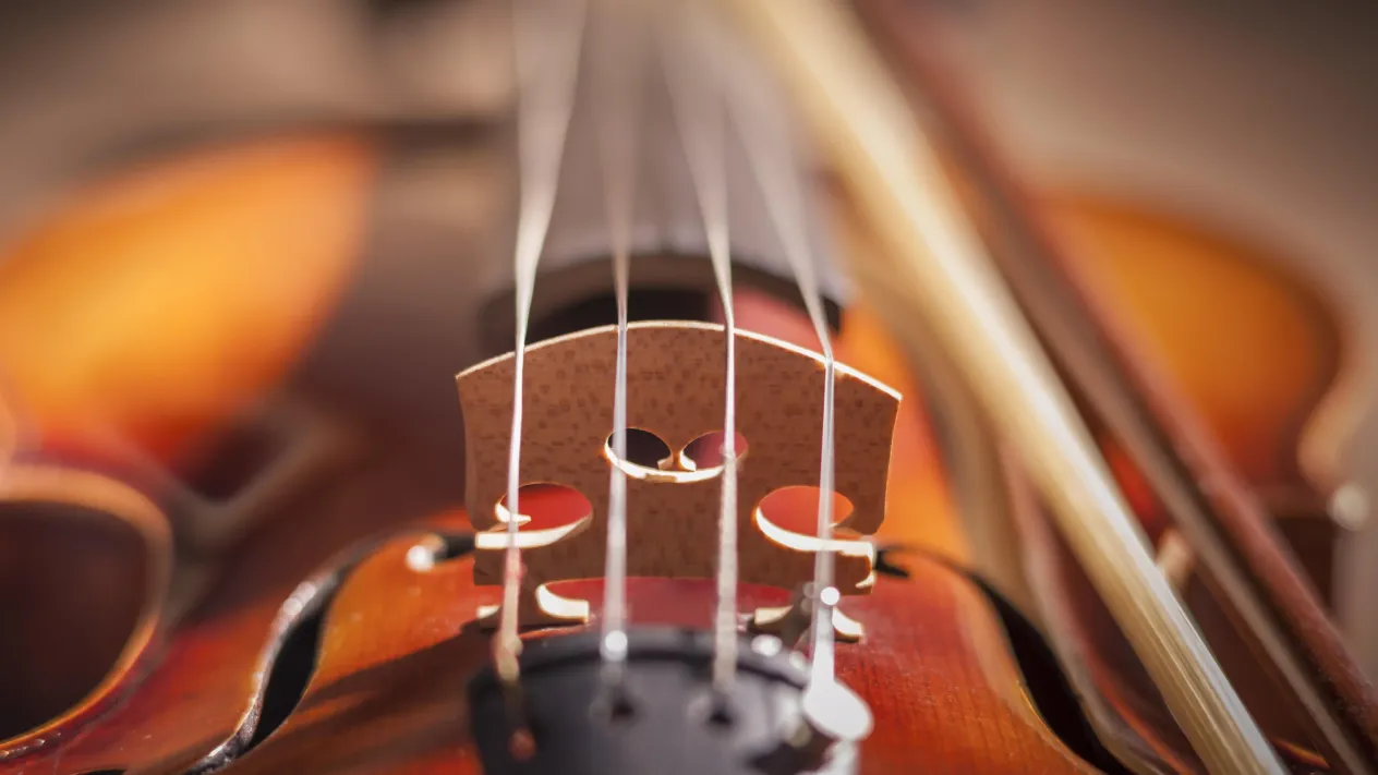 Resonanzen schwingende Violinsaiten